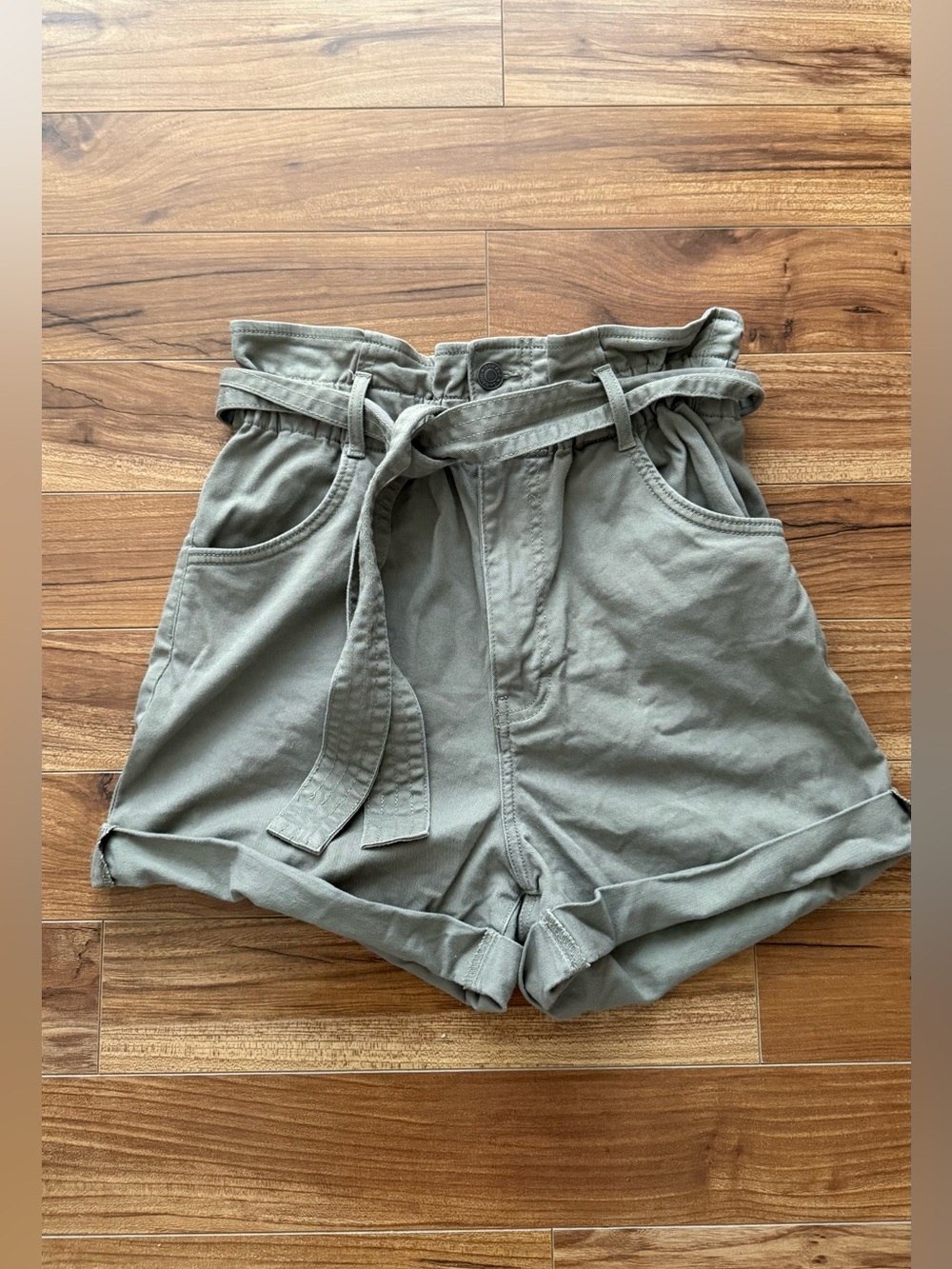 Garage Olive Green Paperbag Waist Tie Shorts Size P/S Cuffed Utility